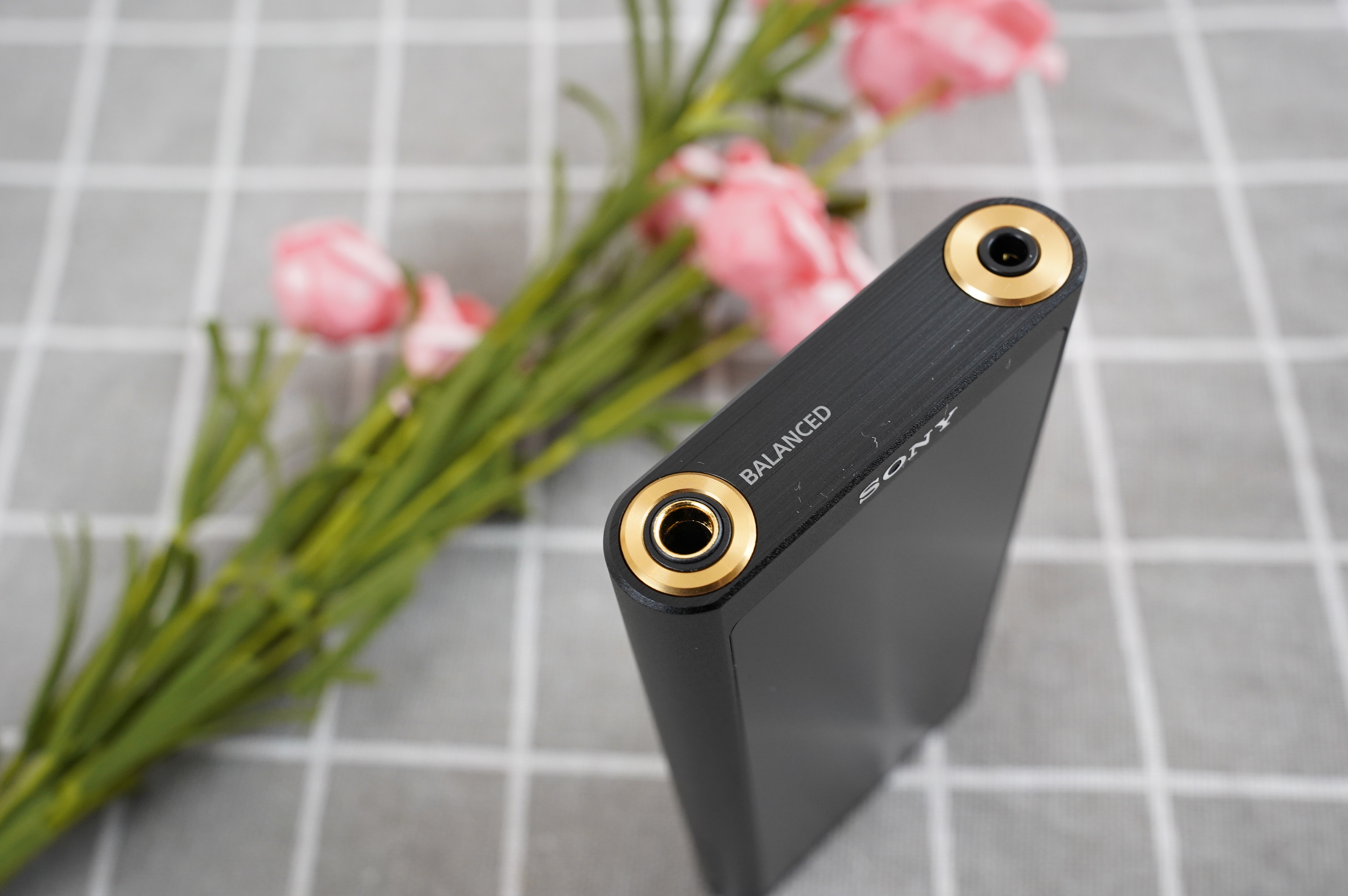 万字长文评测,SONYNW-ZX300A音频*放播**器是否值得买