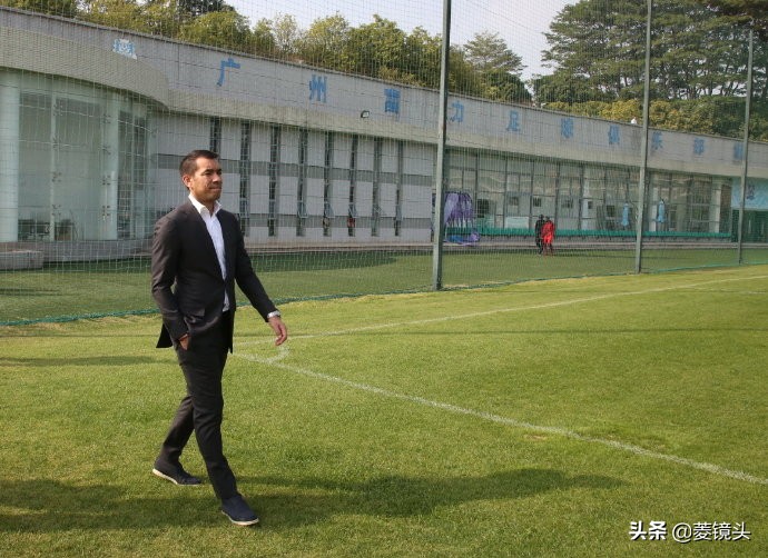 不走美丽足球路线！富力新帅：我要告诉中超，什么是荷兰全攻全守