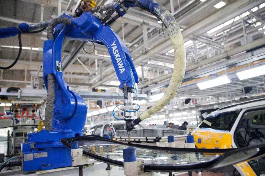 众泰汽车最近几年业绩,销售收入较前一年下降较大