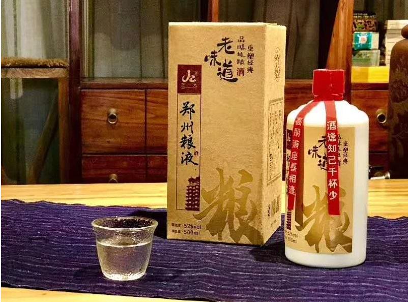 “泡药酒”必备的几款白酒，江小白上榜，第3款老中医最爱