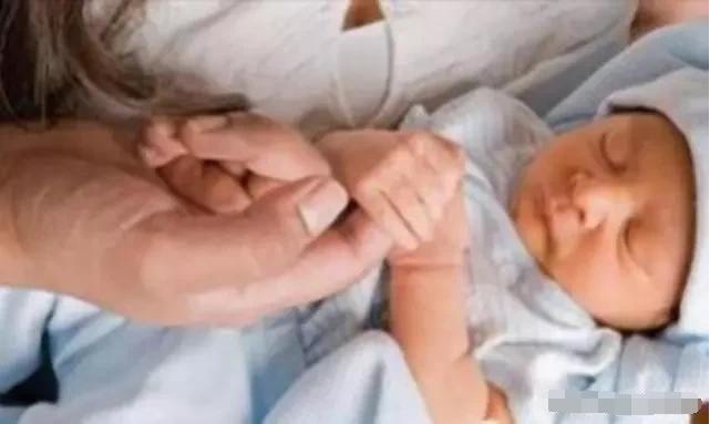 有这4个特征的宝宝,一个月的婴儿超能力