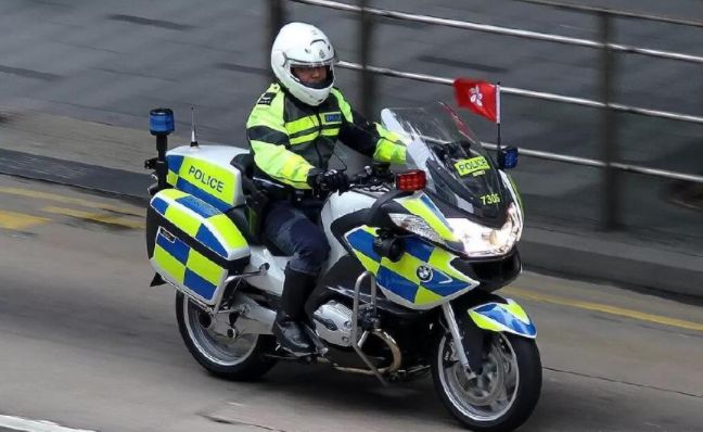 中了香港骑警的毒，拿下宝马F800GT，鲍鱼刹车、皮带传动、单臂摇