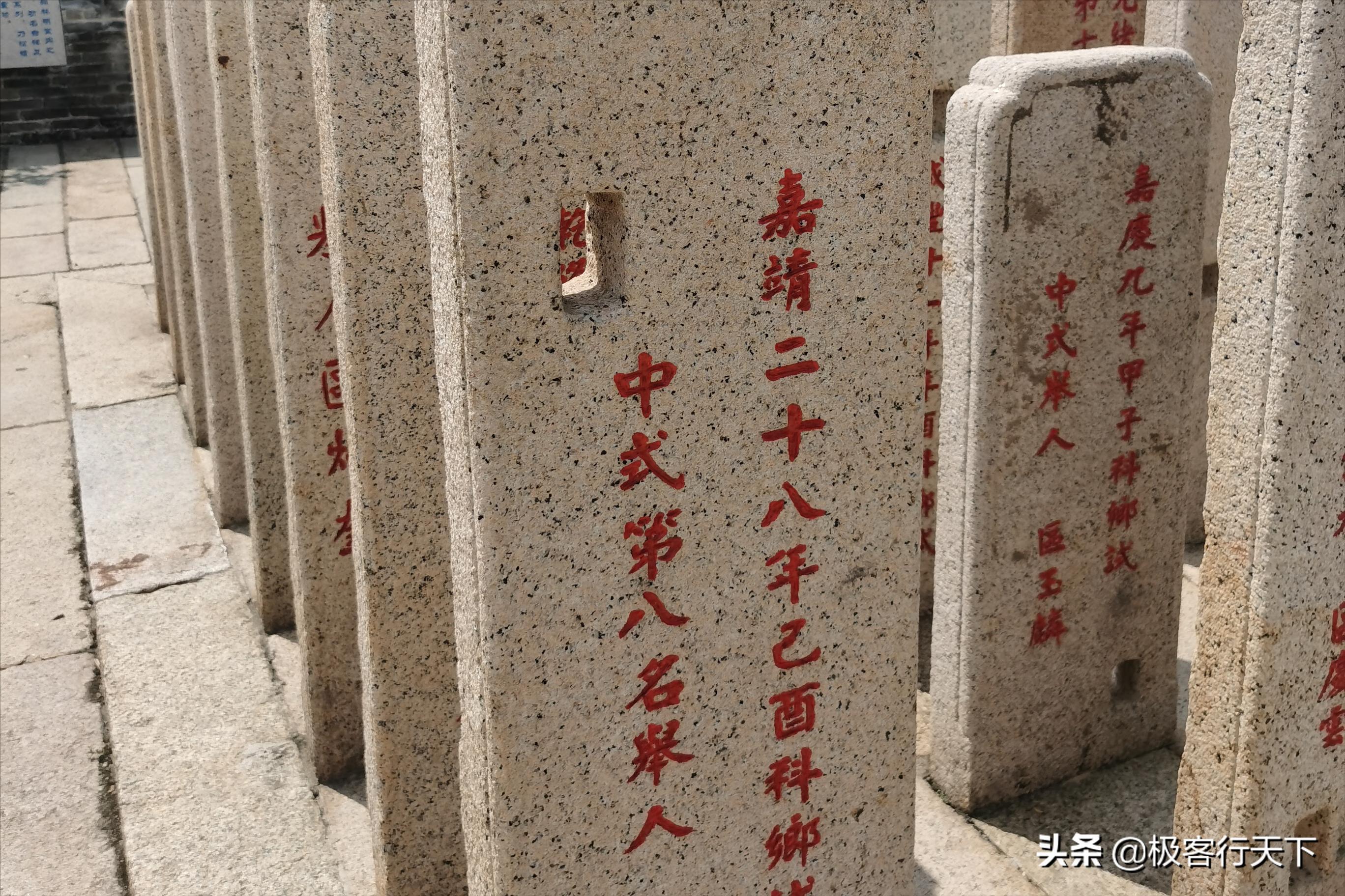 一不小心，闯入一幅南国古村风情画中，这里是南海松塘翰林村