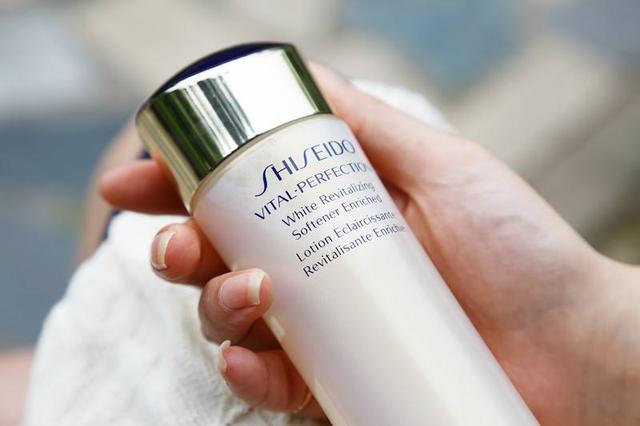 哪种化妆水补水保湿效果好,什么化妆水清爽