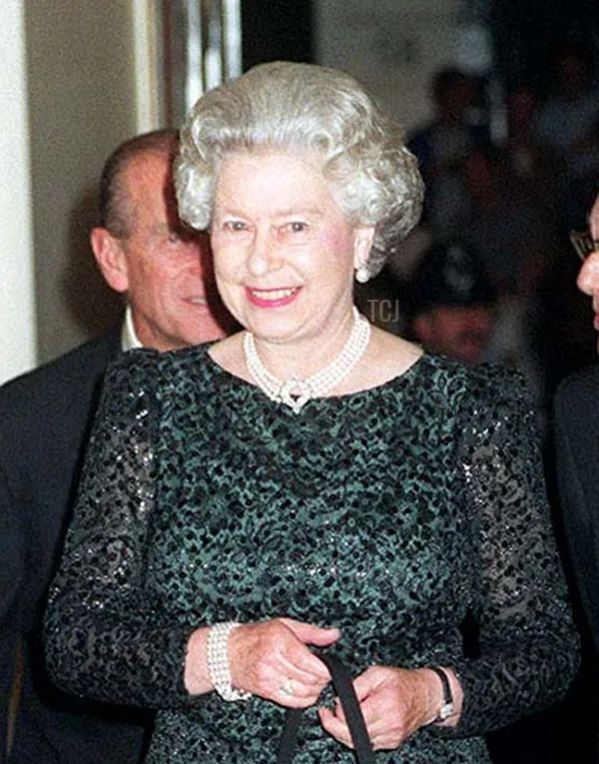 凯特王妃戴过戴安娜的什么珠宝,凯特王妃佩戴女王珠宝