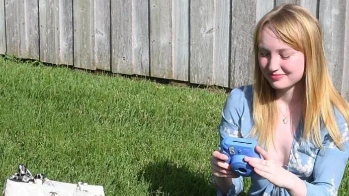 最新广告推荐文案怎么写,创意文案广告投放