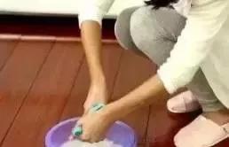 实木地板的清洁保养方法,实木地板的正确清洁方法