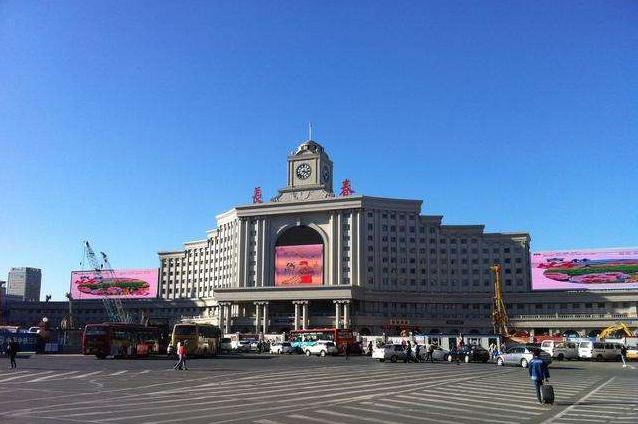 欧亚净月南临河街 (南临河街净月)