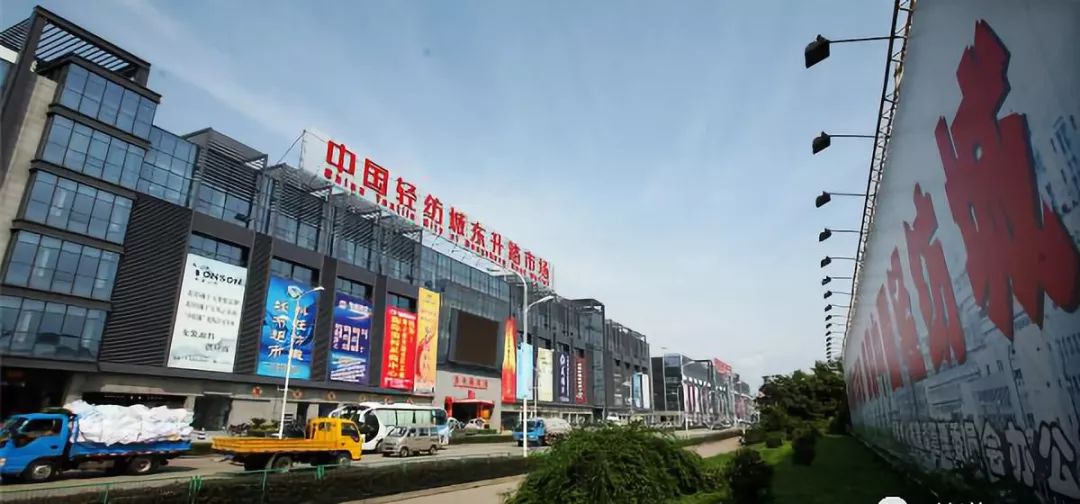 这个冬天有点“冷”，看柯桥轻纺城纺织老板“御寒”各显神通