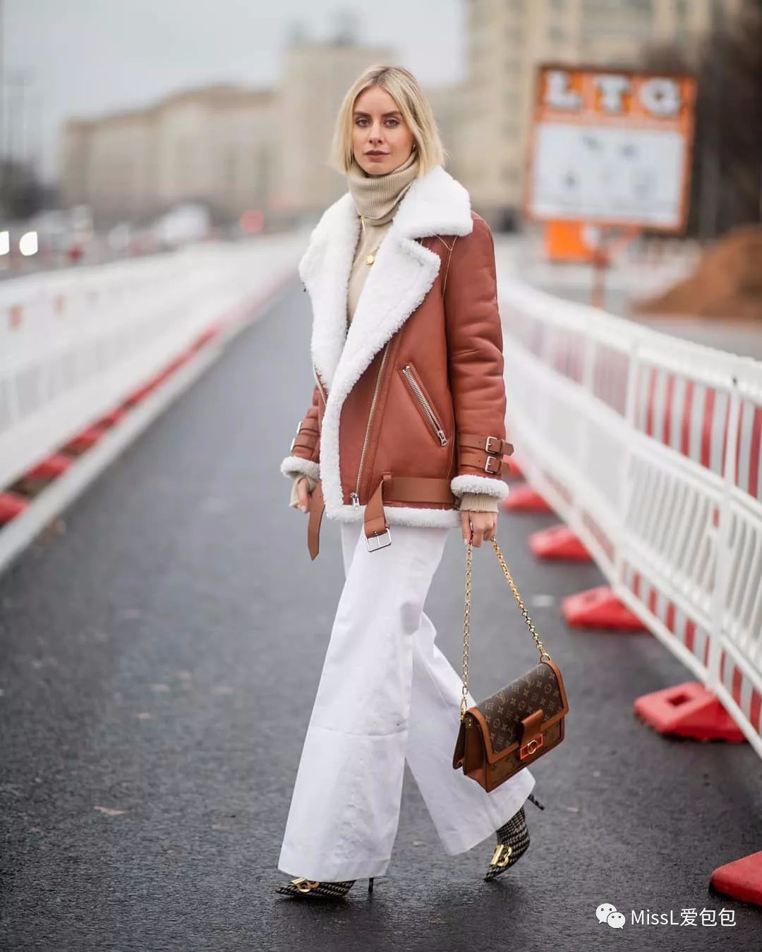 适合春夏背的lv包,lv复古单肩背包男款