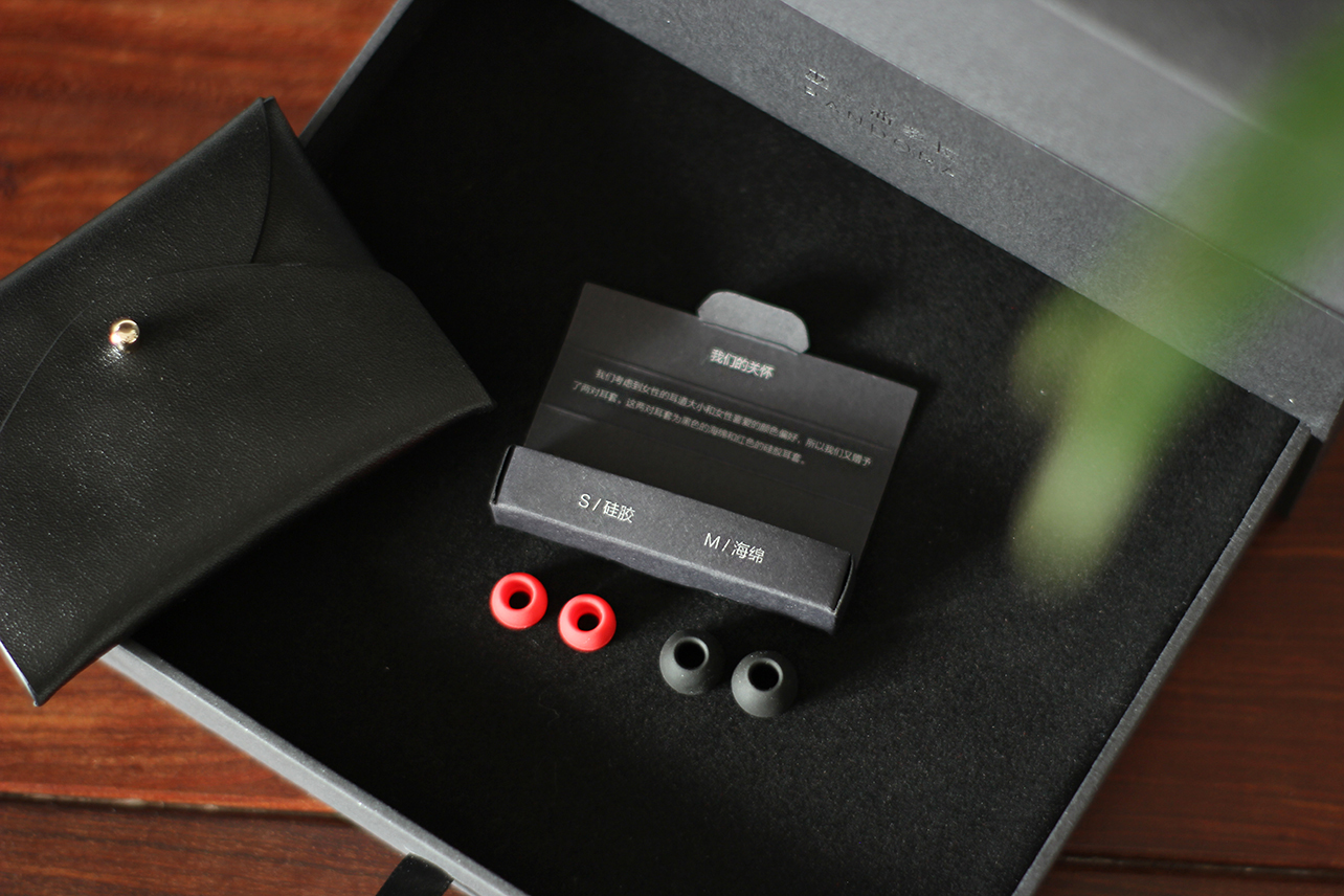 比较精致的耳机,有高级感的耳塞蓝牙耳机