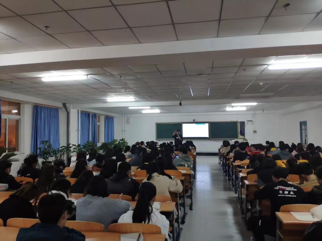 新学期课程延续公告,大学线上选修课去哪儿上