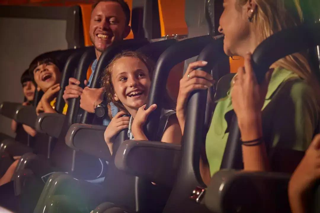 全球唯一8星酒店,黄金盖的清真寺,阿布扎比竟如此低调