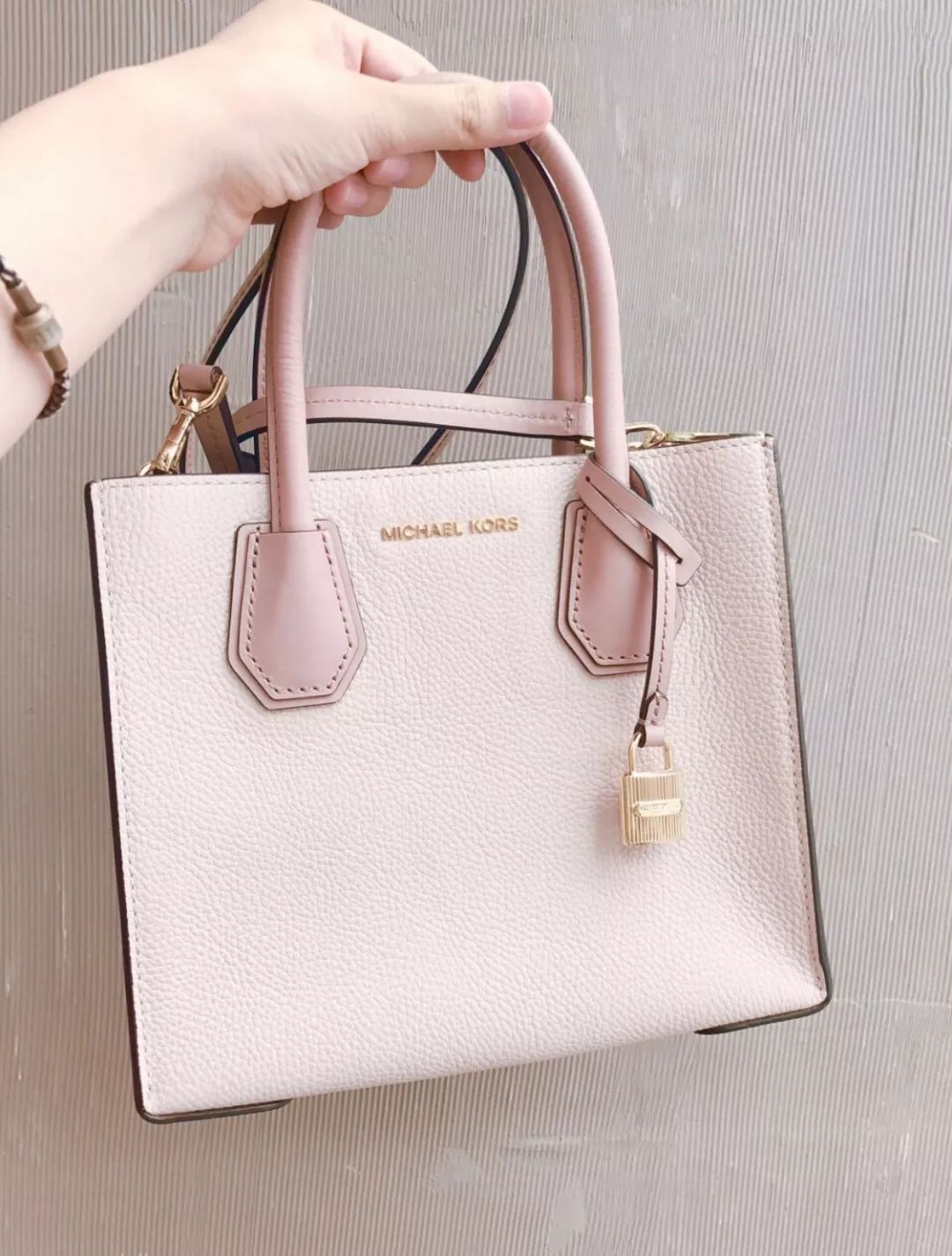 大幂幂同款包包小香风,听说包可以治百病所以买了个包