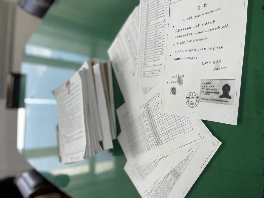 打工女孩沉迷夜店每晚必点“万元套”,最终……|今晚九点半