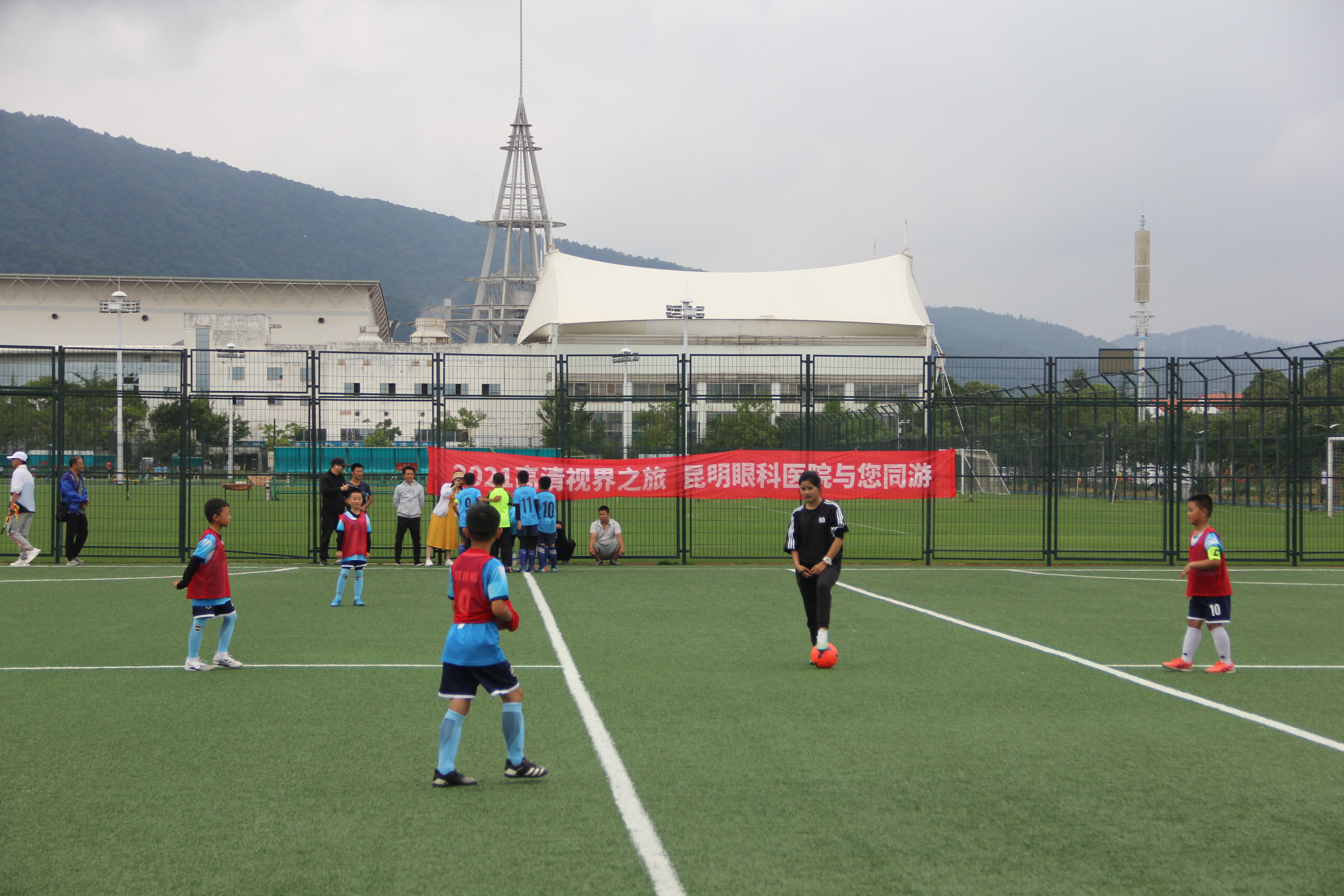 助推校园足球公益活动,助力青少年足球比赛