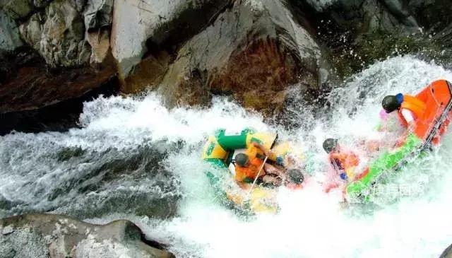 去清远漂流视频,去清远漂流哪个比较好玩