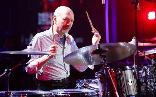 架子鼓大师stevesmith边讲边打,爵士鼓stevesmith