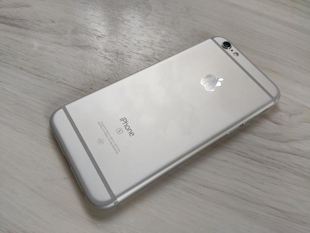 现在买iphone11还是等iphone12呢,纠结了很久还是买了iphone12