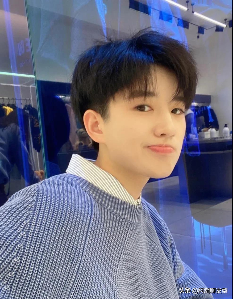 最流行短齐刘海发型男生,适合留长刘海的发型男生