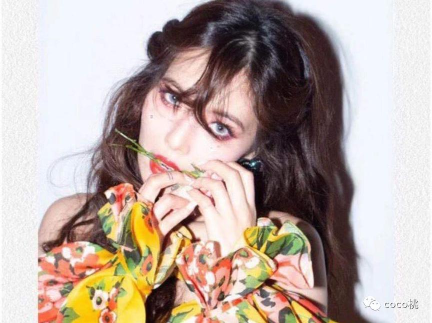 泫雅超高人气,泫雅被称为南韩第一腿精