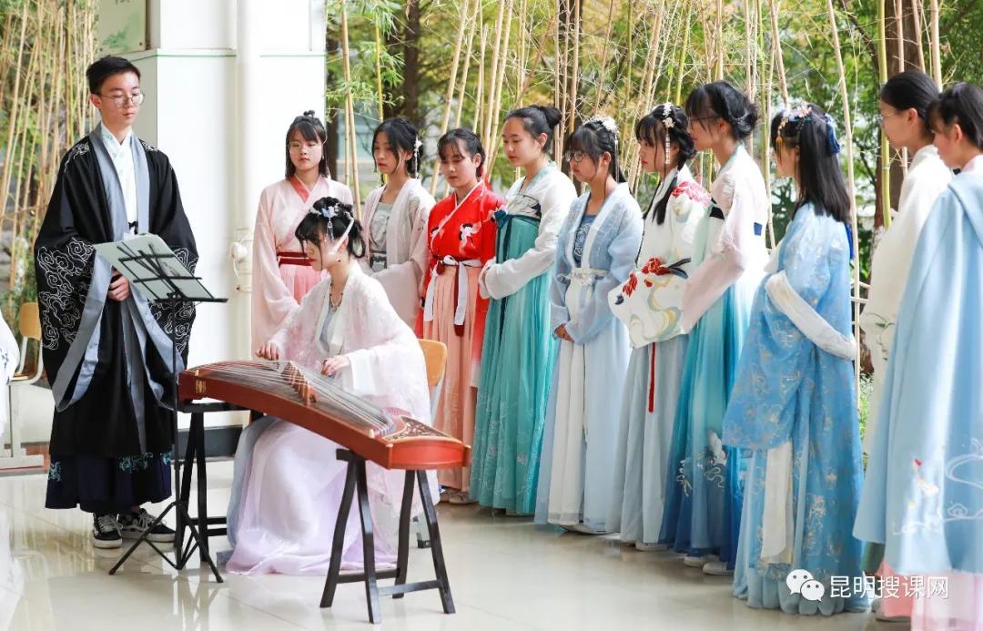 昆明市官渡区第一中学一本上线率,昆明市官渡区尚品书院学校一本率