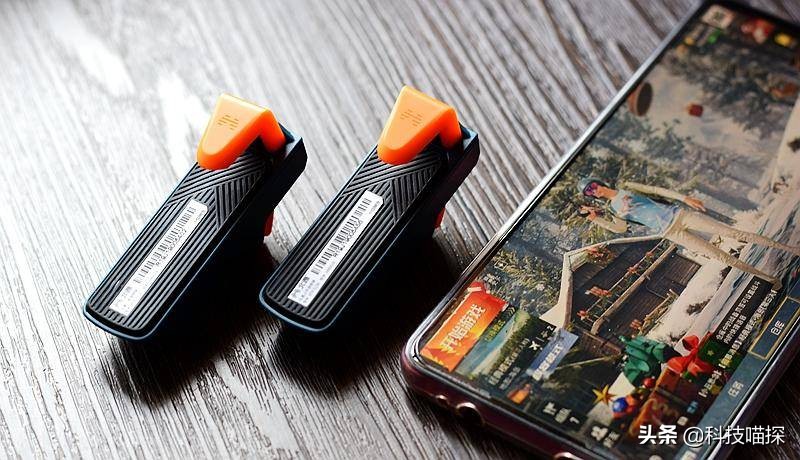 北通J1手游按键1秒15次击发，和我拼手速你必败无疑