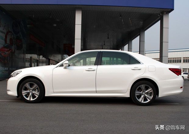 丰田皇冠行情跌了吗,丰田皇冠经典豪车