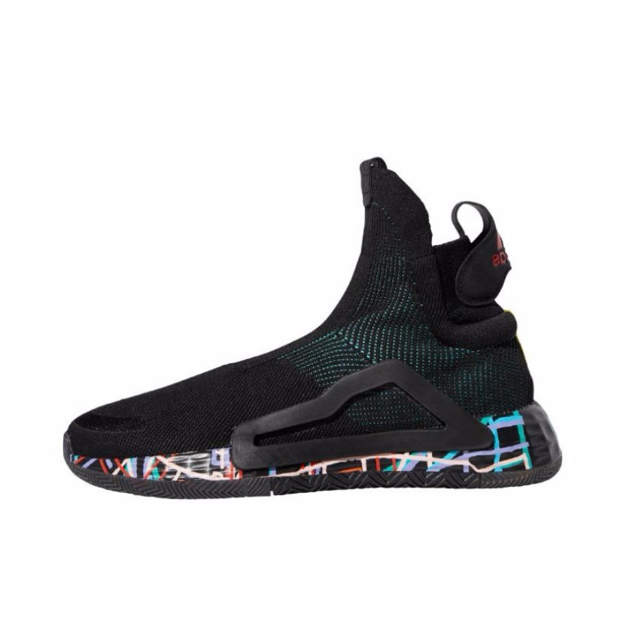 安踏充气蓄能舱篮球鞋,安踏底部有很多透气孔的鞋