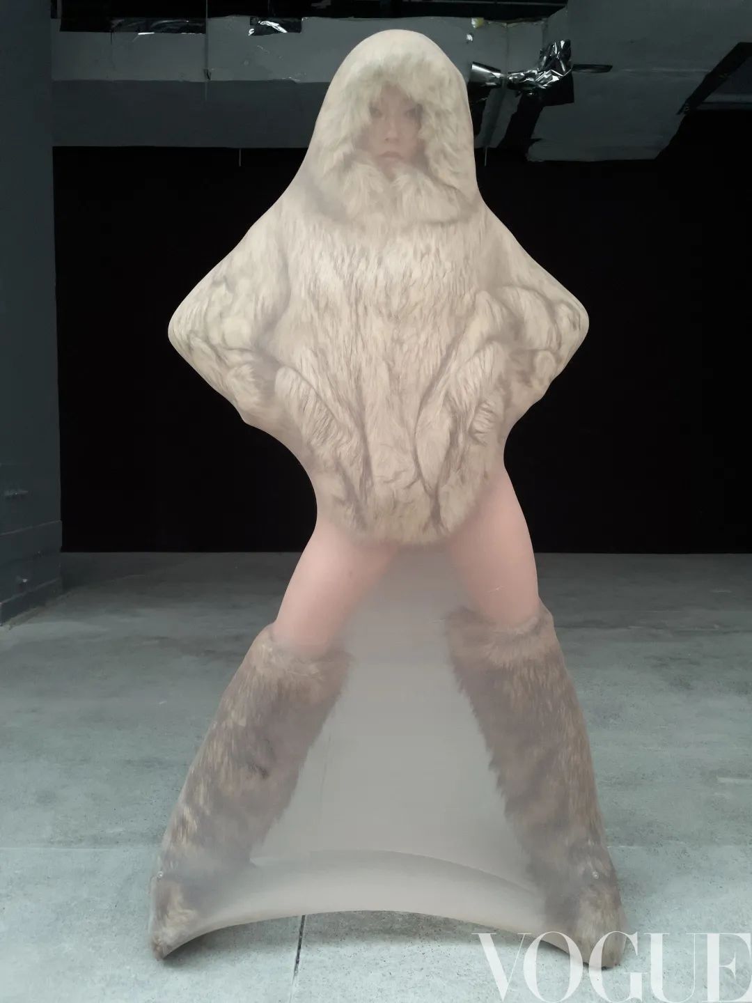 为什么卡戴珊喜欢穿皮衣,卡戴珊紧身衣对身体有危害吗