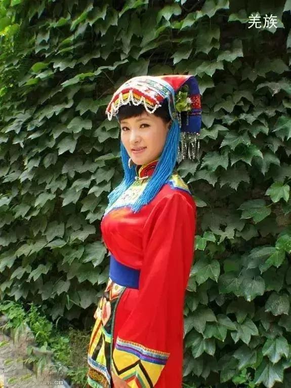 56个民族美女服饰图片大全,56个民族女生的漂亮服装