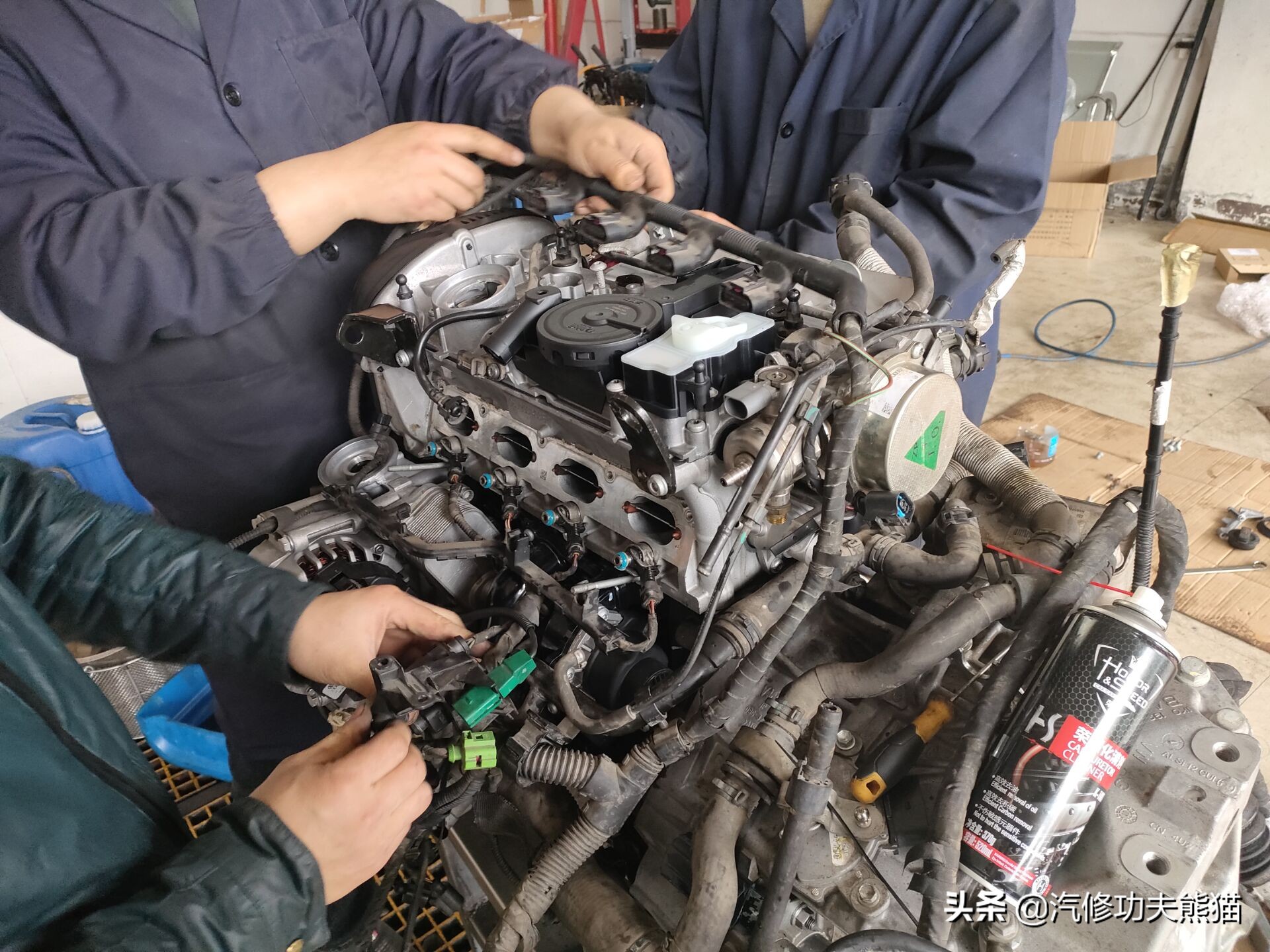 斯柯达昊锐烧机油维修视频,大众斯柯达昊锐1.8t烧机油