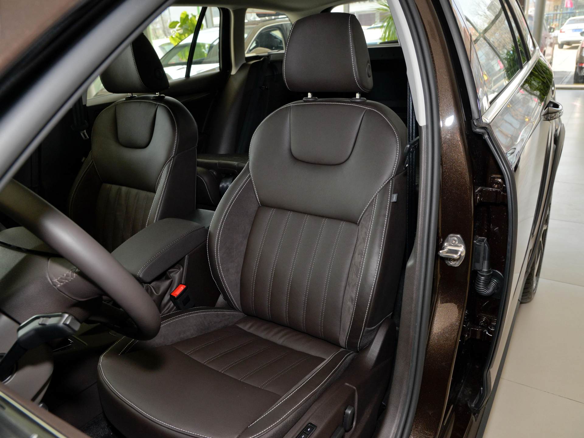 斯柯达明锐旅行版实车,德系瓦罐