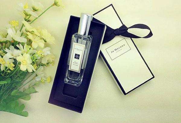 适合男人的香水十大品牌,最适合男性的香水味