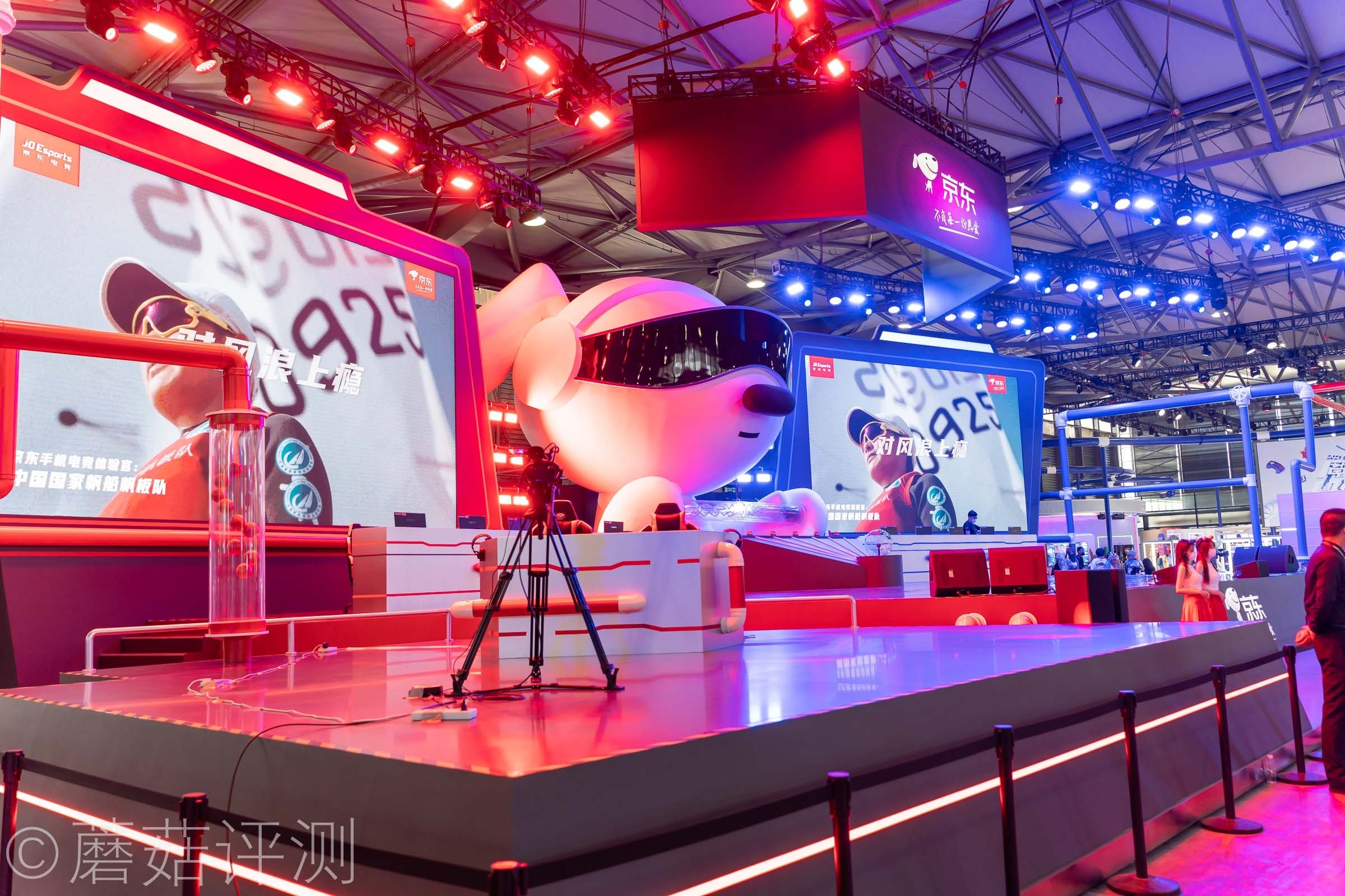 又有啥好玩的？蘑菇带你逛ChinaJoy2021，硬件、车和漂亮的小姐姐