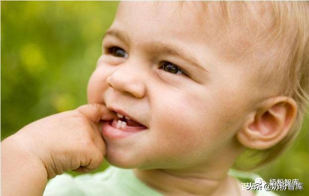 宝宝出牙缝隙大,宝宝出牙慢怎么治疗