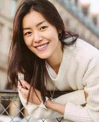 明星违约面临巨额赔款?刘雯、蔡徐坤近亿,陈奕迅、陈冠希6000万