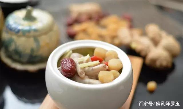 产后母乳少煲什么汤下奶,产后奶少吃什么药最好