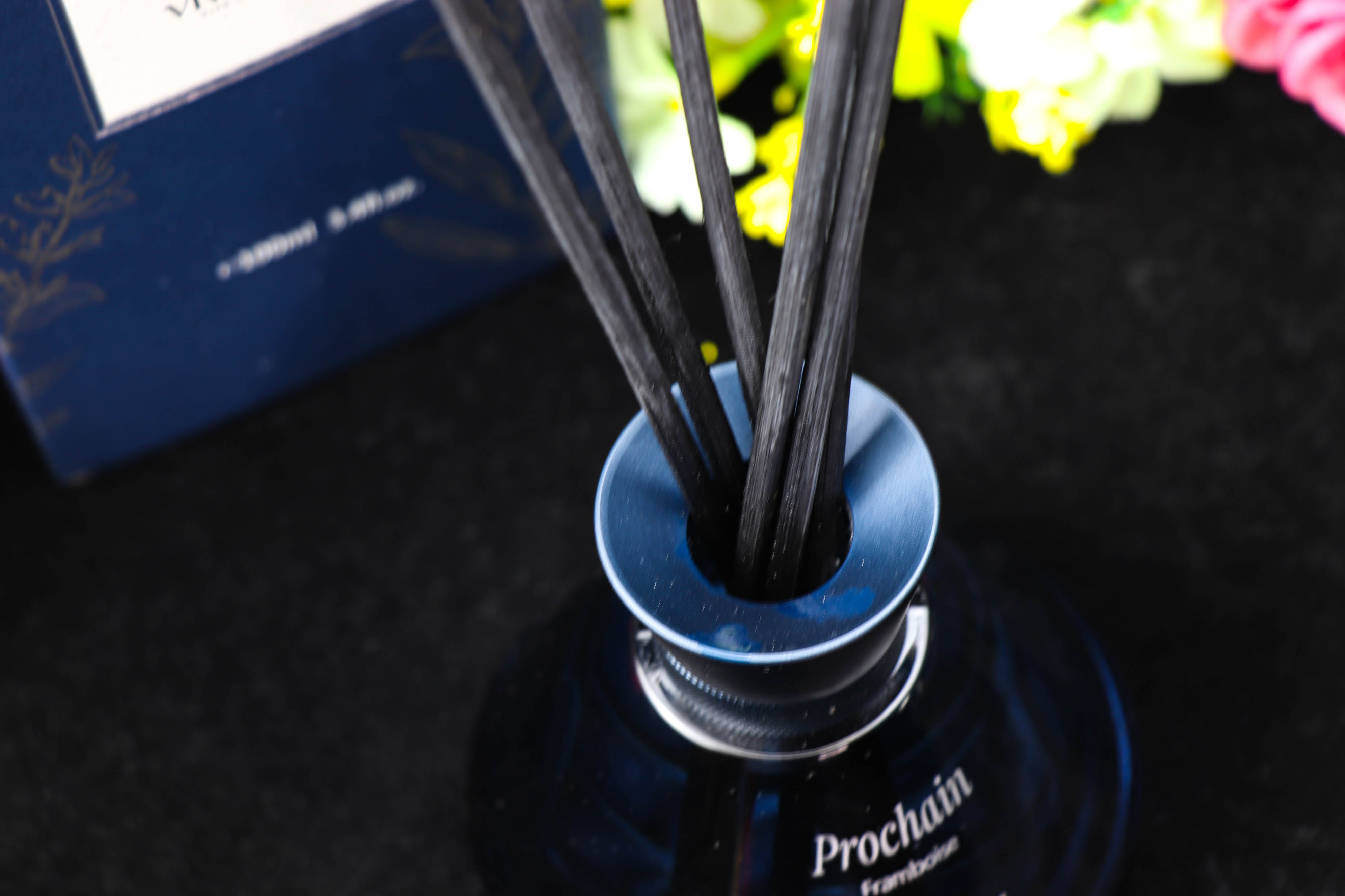 外形很绅士，满屋都香了。使用Prochain花园藤条无火香薰