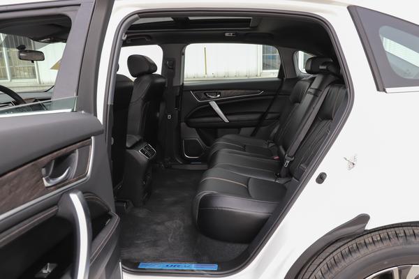 本田ur-v2020款四驱尊享版落地价,本田ur-v四驱顶配感受