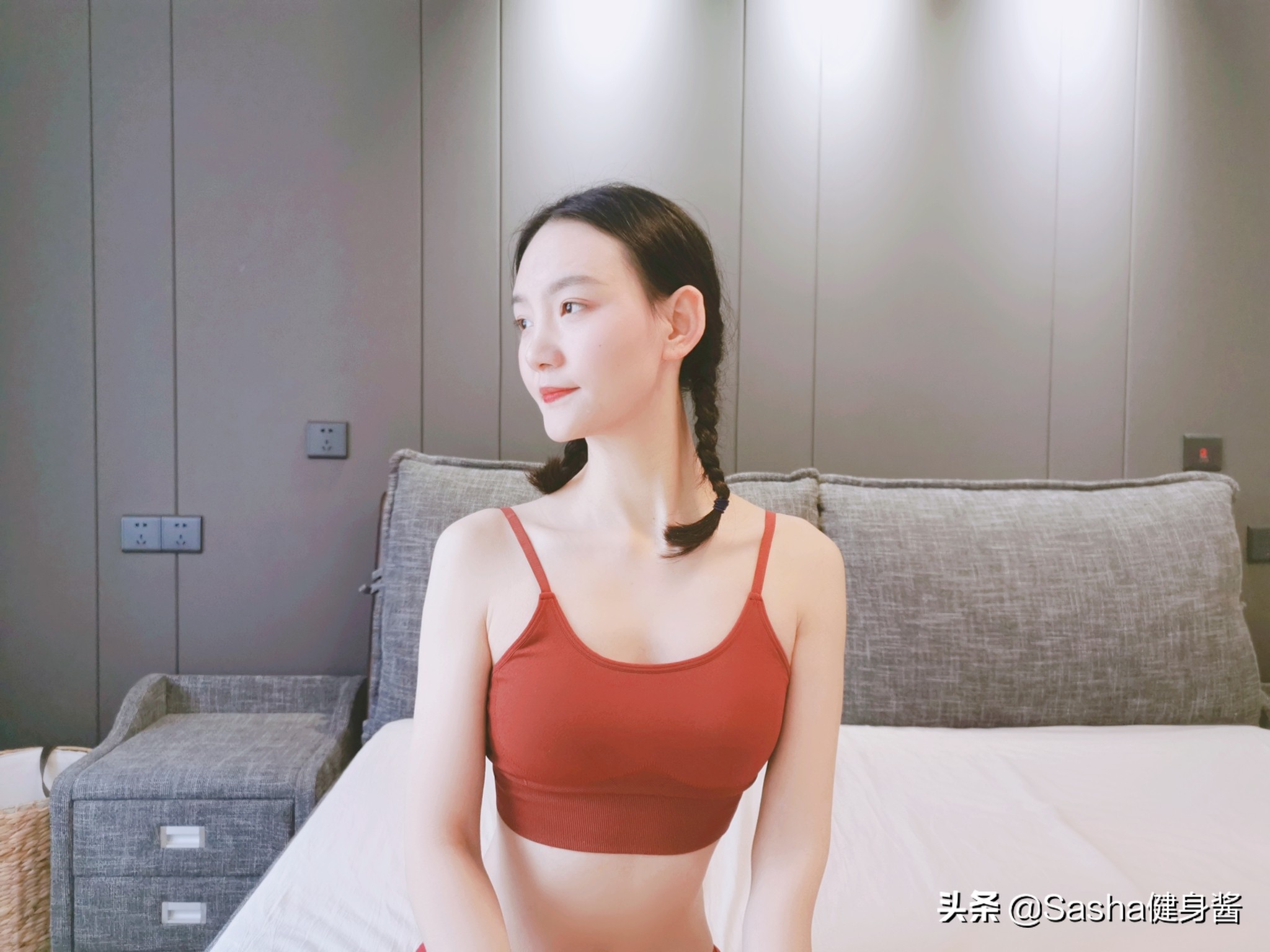 练瑜伽需要穿鞋子吗,练瑜伽穿内衣内裤吗