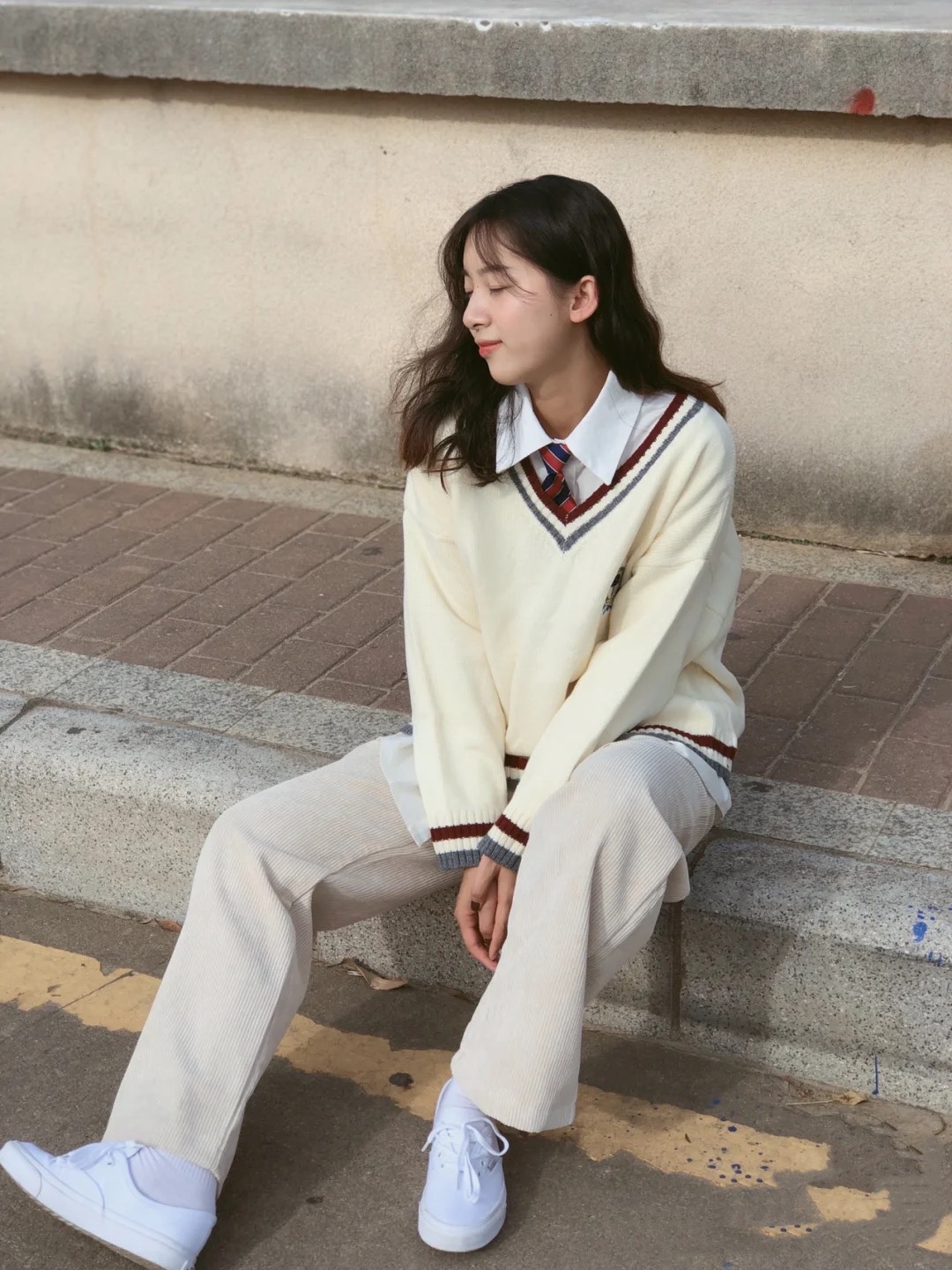 毛衣衬衫冬季最爆表穿搭方法,高级感毛衣衬衣秋冬内搭