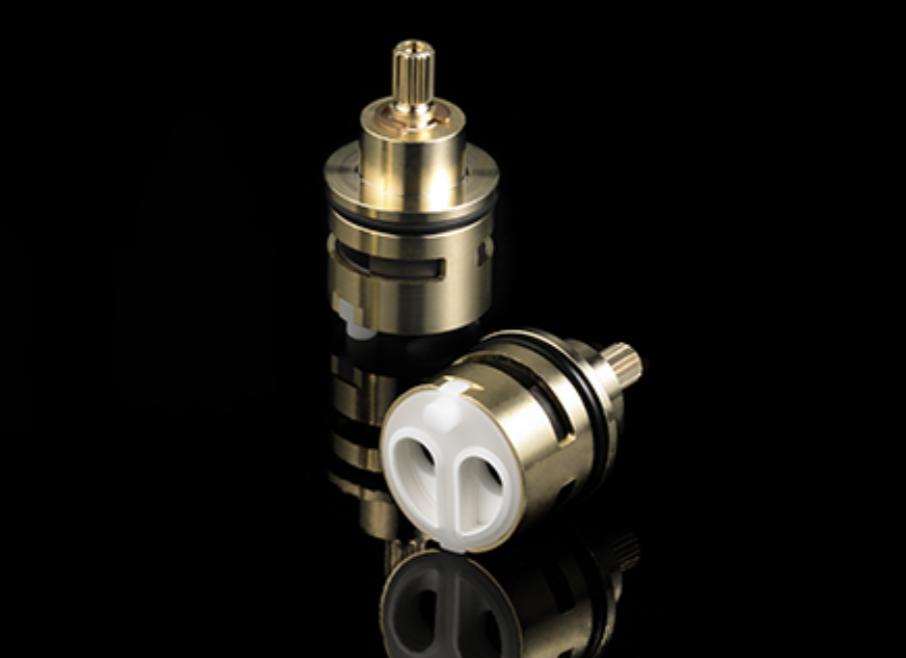 只花100块买的花洒，比依萍借钱那天的雨还大