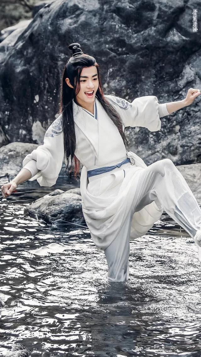 写尽人生沧桑的九句诗,写尽人生沧桑的九句诗轻音乐