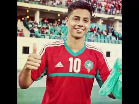 掌故|马斯图尔：出道即巅峰，坠落如仲永