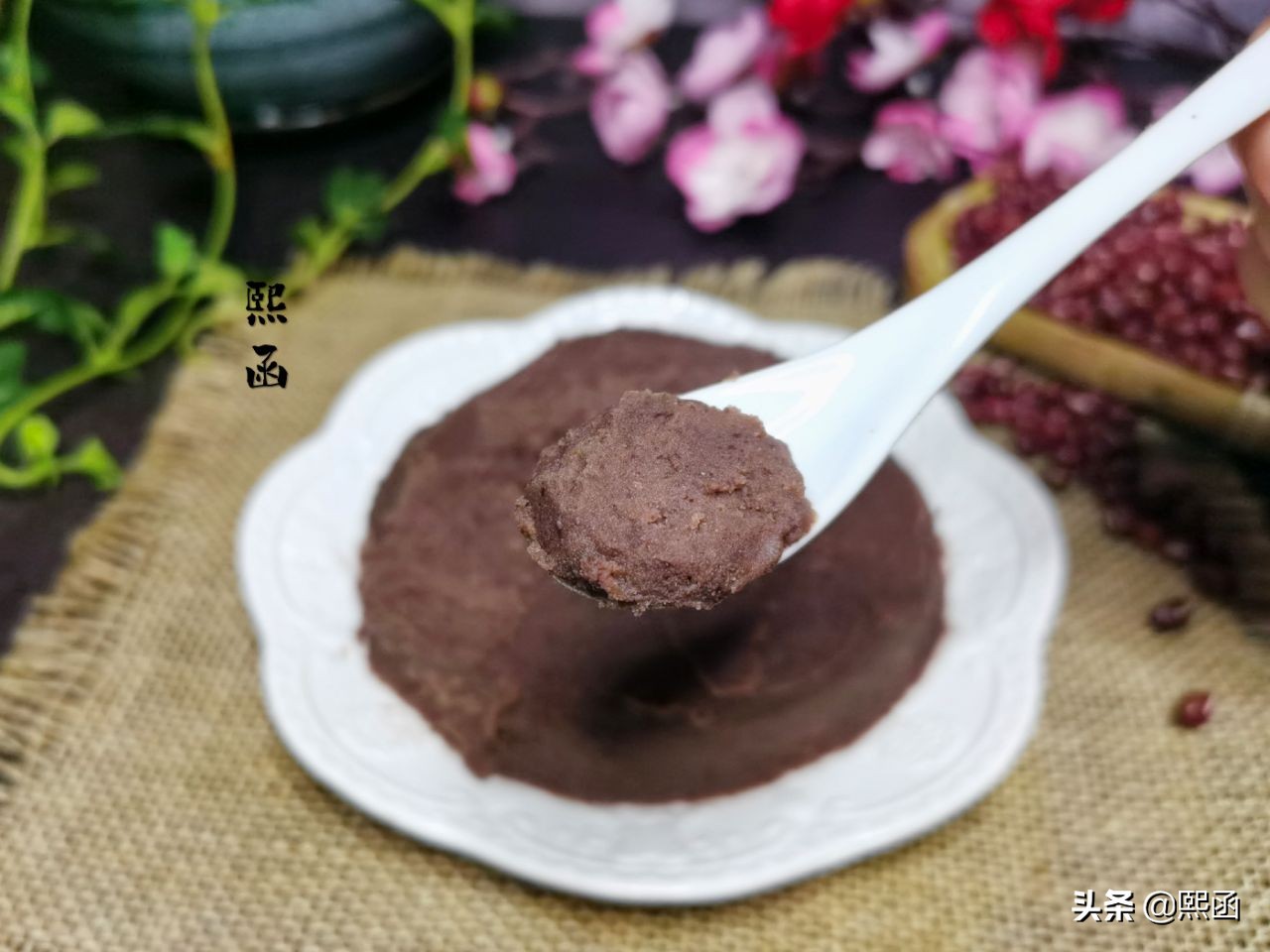 红豆沙馅的家常做法红豆怎么去皮,自制红豆沙一斤红豆加多少糖