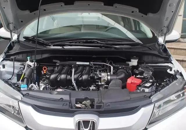 09锋范1.8自动二手值多少钱,二手本田锋范五年四万公里