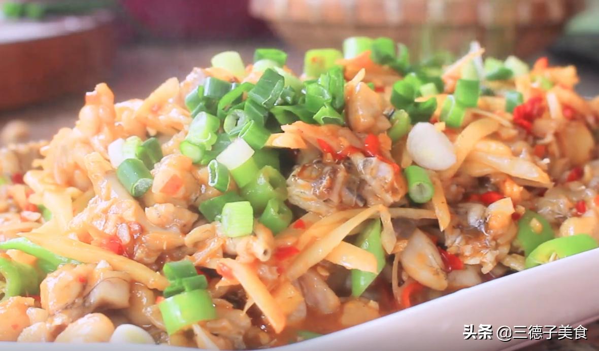 麻辣牛蛙肥肠鱼火锅最正宗做法,麻辣干锅牛蛙的做法大全视频