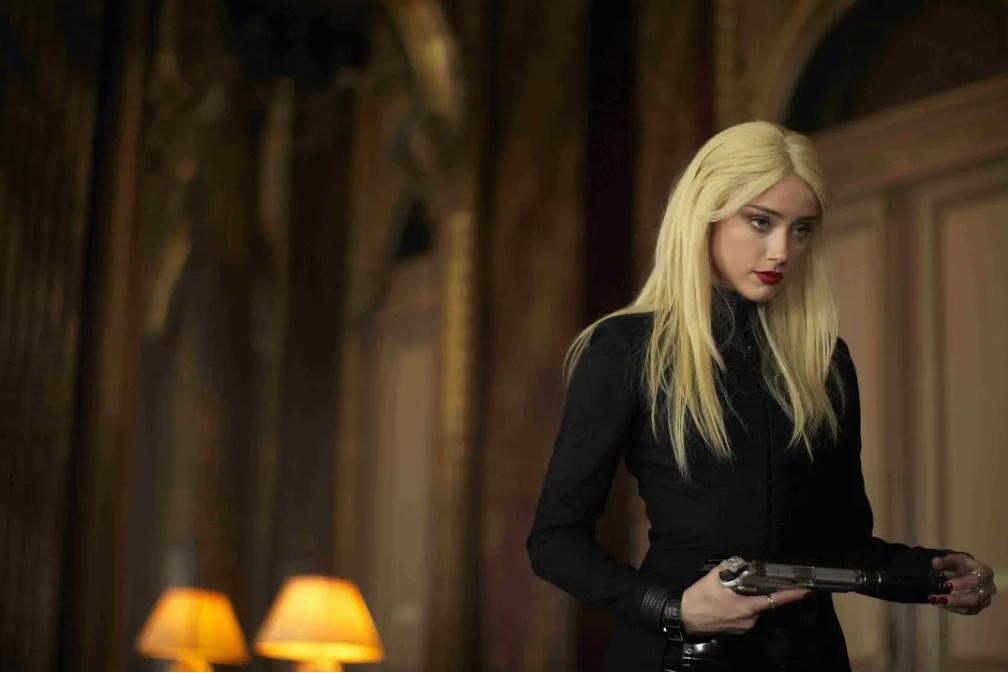 德普前妻艾梅柏交往新女友,德普和前妻艾梅柏事件