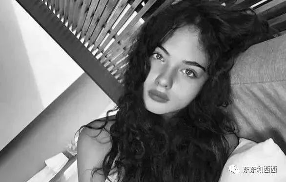 55岁仍然性感至死，这样的天生*物尤**从来没人觉得她低俗